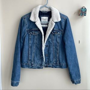 Denim jacket with Sherpa lining